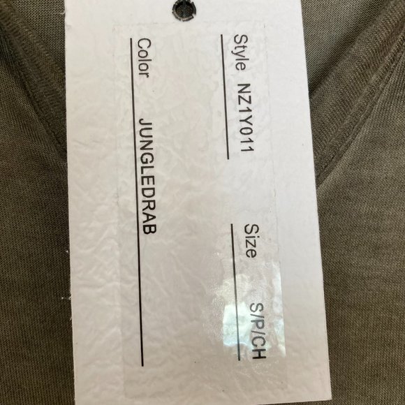 Cable & Gauge Olive Green V-Neck Tank - Size Small - NWT - Picture 4 of 4